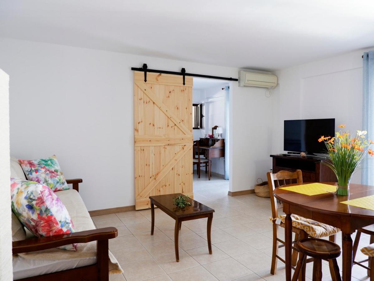Mani Home Néon Oítilon 외부 사진
